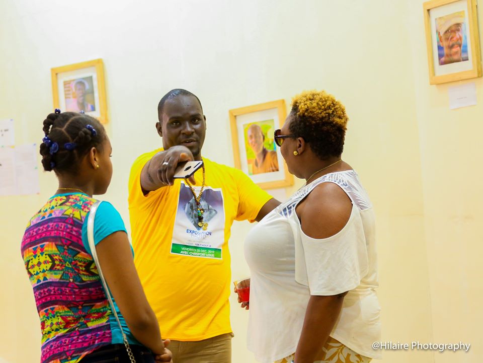 « Yon ti kout je », le regard du photographe Chrisfort Louis sur les « fous » de Jacmel