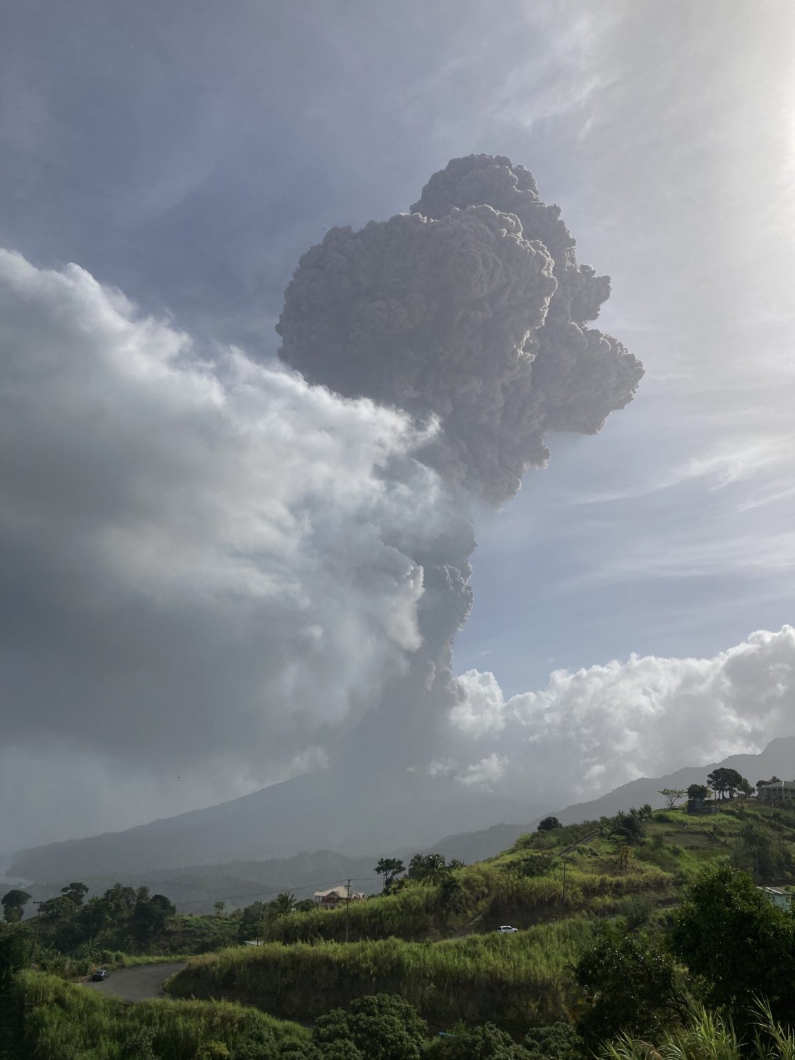 Le volcan de  la Soufri re les nuages  de  cendres  pourront 