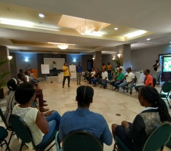 Haïti / Société :  Clôture d’une séance de formation en langue des signes au profit des cadres de Concern World Wilde